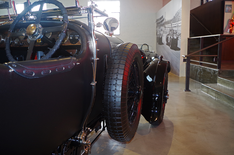 Illustration for article titled This Is Hands Down The Coolest Garage In Beverly Hills